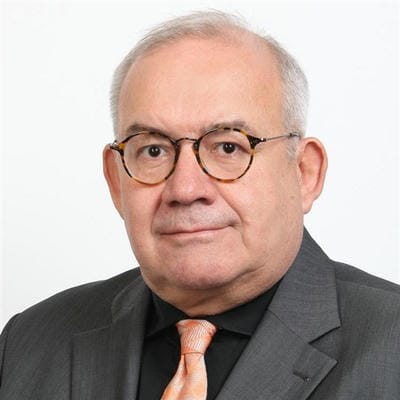 проф. Милан Тотев, дм