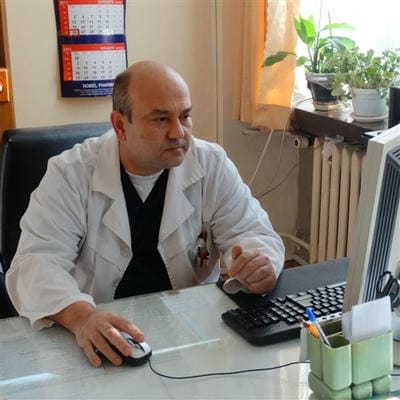 д-р Радослав Младенов