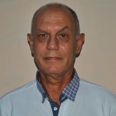 д-р Васил  Бацелов