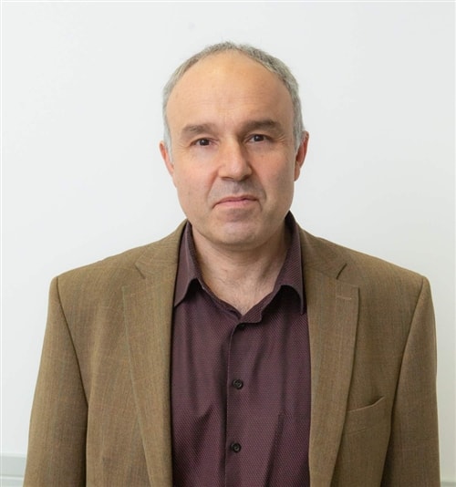 Доц. Румен Маринов, дм