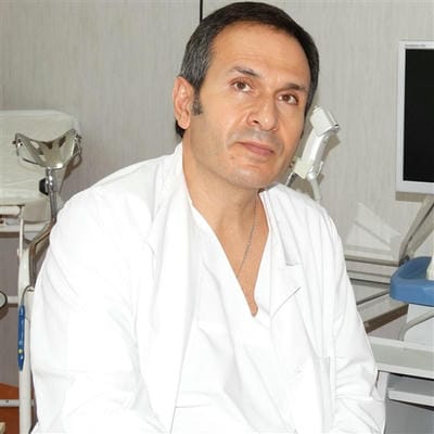 д-р Петър Мишев