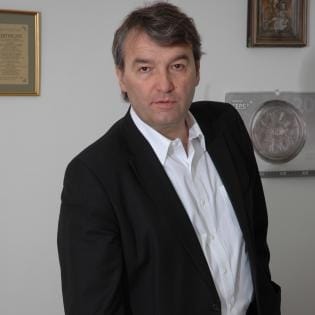 проф. Лъчезар Трайков