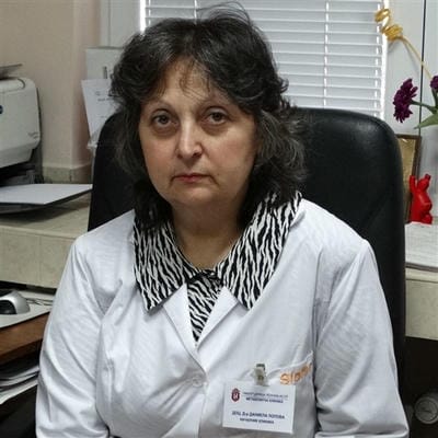 Доц. Даниела  Попова дм