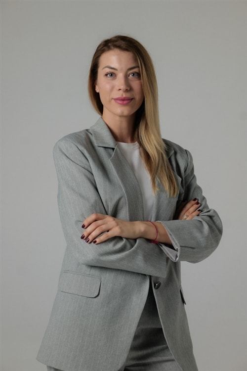 Николета Стоянова