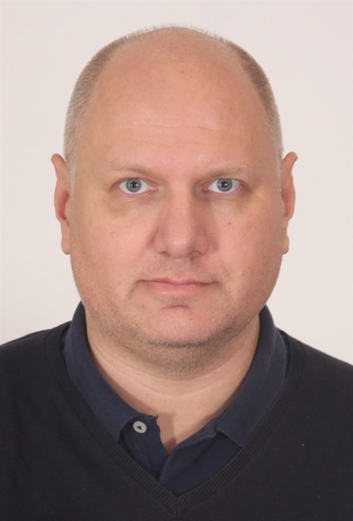 Доц. Велизар Шиваров