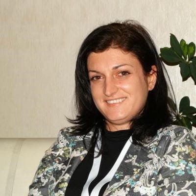 д-р Инна Попова