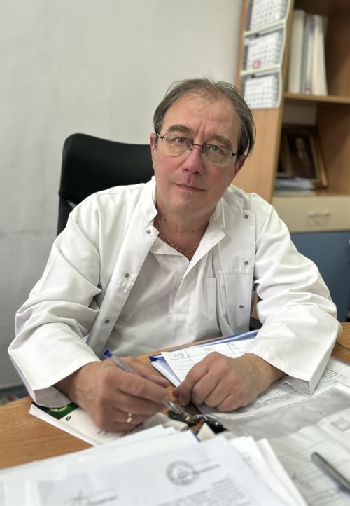 Д-р Емил Караиванов