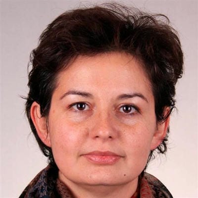 Доц. маг.-фарм. Стела Драгоманова, дм