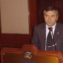Д-р Максим  Гайдев