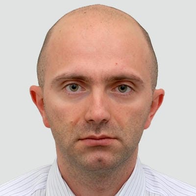 д-р Даниел Едварт Мекенян