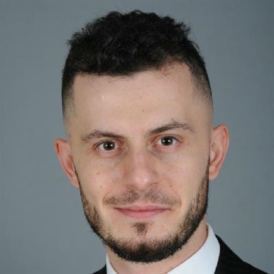 Д-р Мирослав Драголов