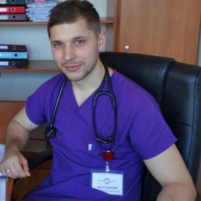 Д-р Николай   Шопов