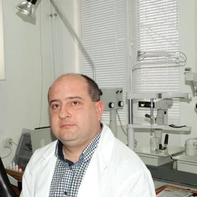 Д-р Мартин  Мартинов