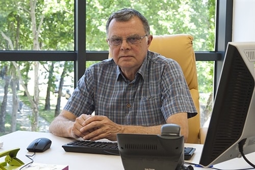 Д-р Драгомир Драганов