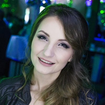 Маг.-фарм. Магдалена Николаева Лютова
