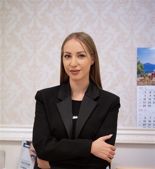Д-р Надя Гущерова