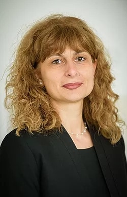 Доц. д-р Росица Чамова, дм