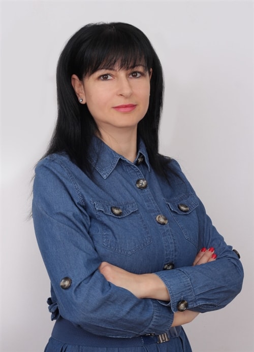 Албена Петрова