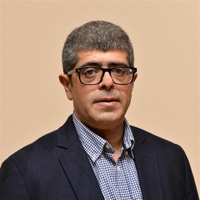 проф. Арман Постаджиян, дм