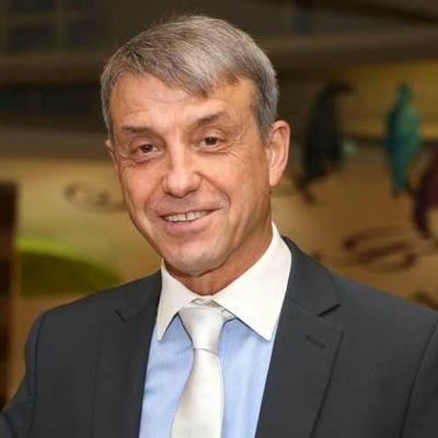 Проф. Коста  Костов