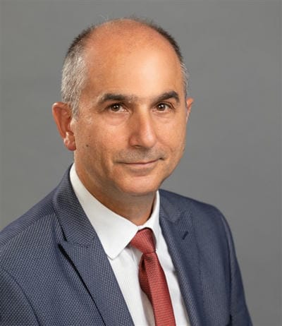 Проф. Людмил  Пейчев