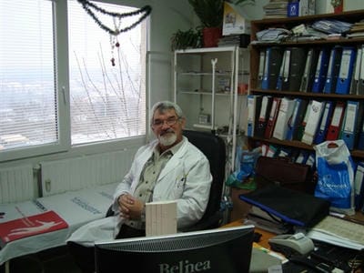 д-р Антон Антонов