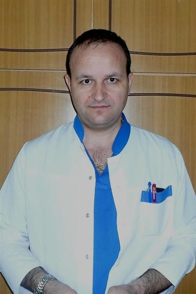 д-р Артур Сарачев
