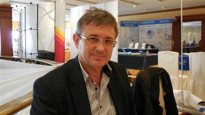 д-р Динко  Мандов