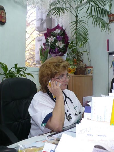 д-р Юлия Тонкова