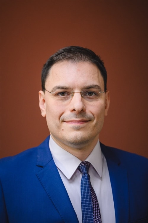 Доц. Цветослав Георгиев, дм