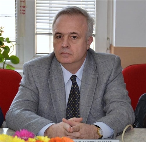 Проф. Евгений Възелов, дм