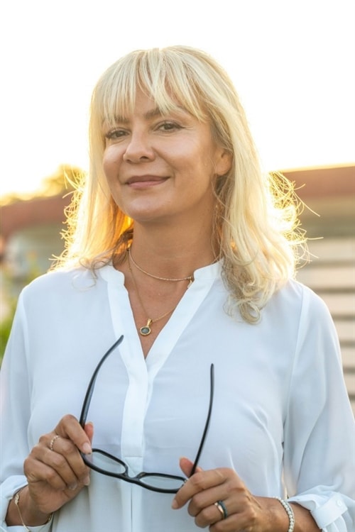 Ани Халваджиян